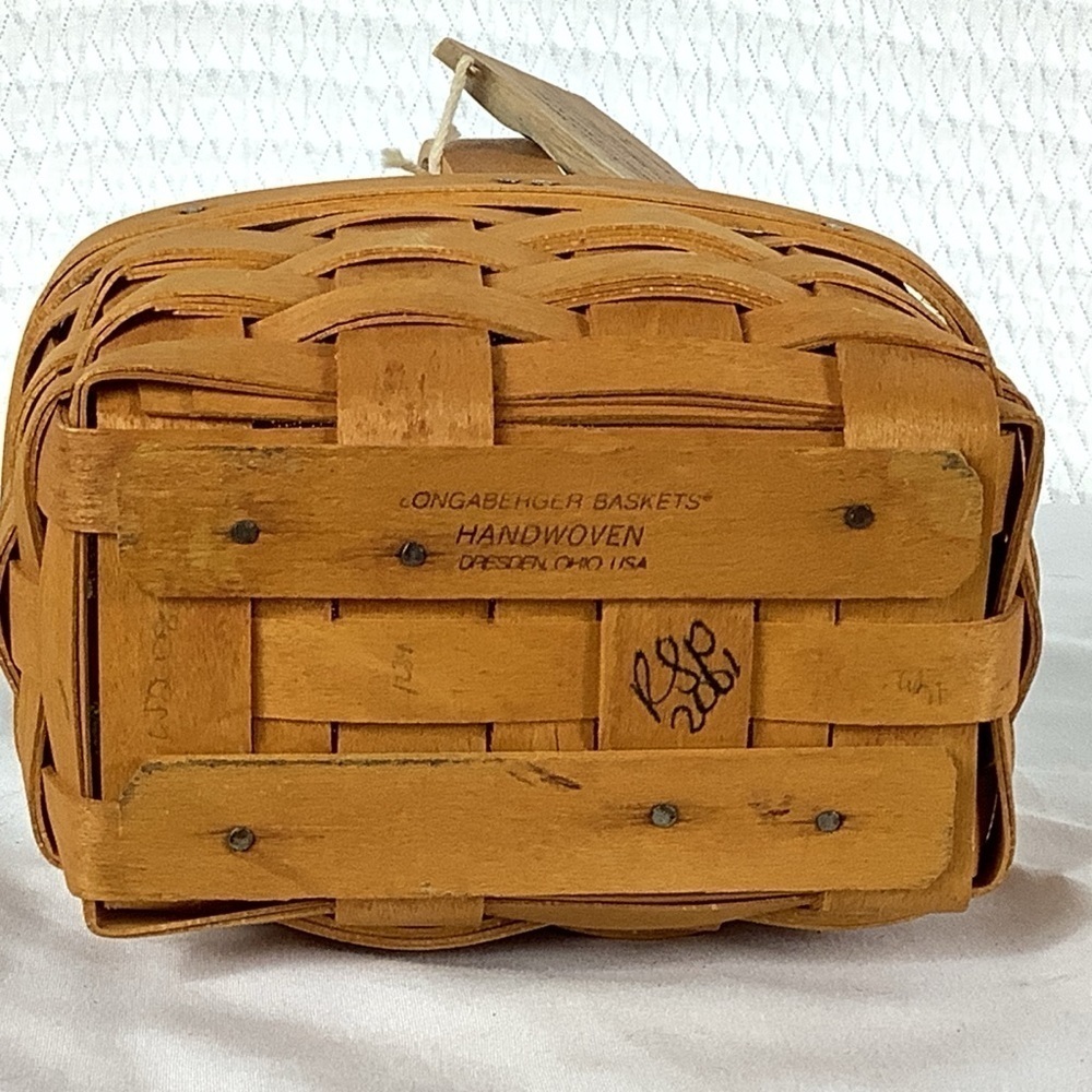 2001 Longaberger Basket Salt & Pepper - Picture 2 of 6